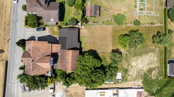 Wohn- und Gewerbehaus mit Entwicklungspotenzial und Bauland in Madiswil 8