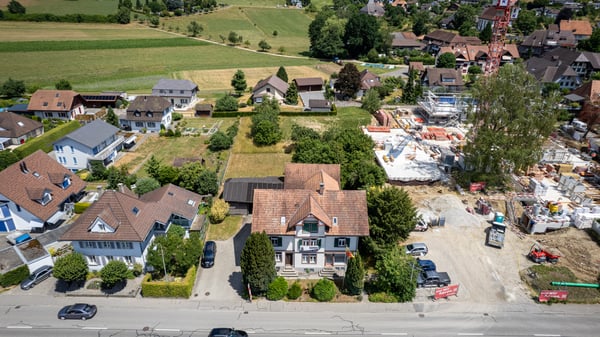 Wohn- und Gewerbehaus mit Entwicklungspotenzial und Bauland in Madiswil 6