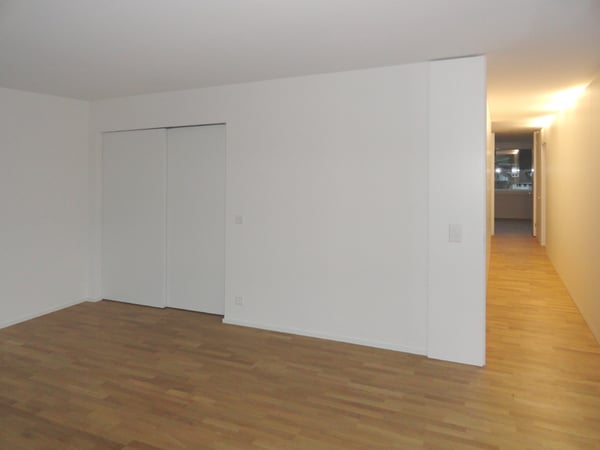 Grosszügige Wohnung in der Überbauung 