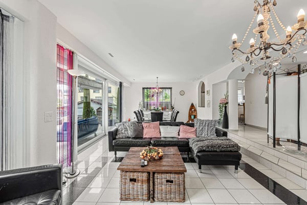 Den Nutzungsmöglichkeiten sind kaum Grenzen gesetzt! 2.5 Zimmer DEFH 2