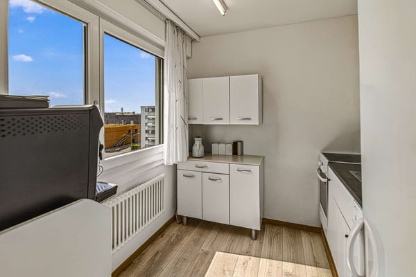 Hoch hinaus - 2.0 Zimmer Wohnung in der 7. Etage 3