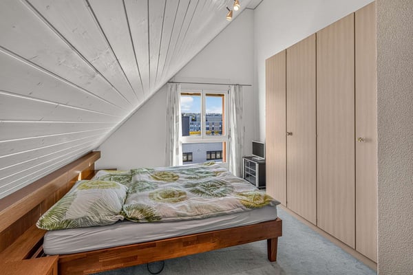 Gepflegte 5.5 Zimmer Dachmaisonette mit Terrasse und Schwedenofen 6