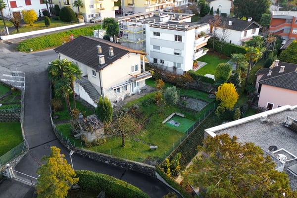 CASA INDIPENDENTE CON GIARDINO E SPAZI DA VALORIZZARE (Copy) 2
