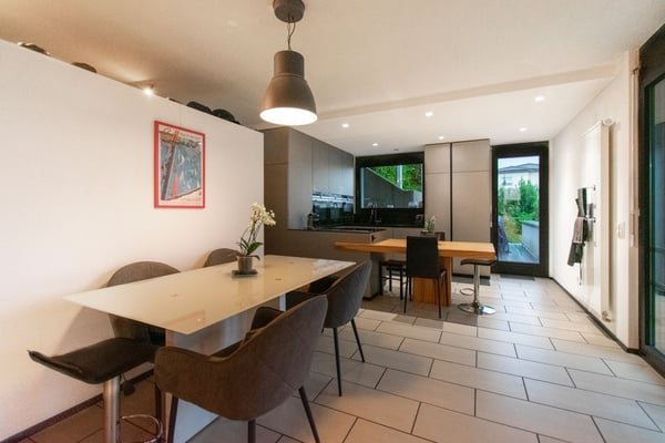 CASA MODERNA SU DUE PIANI CON GIARDINO E TERRAZZA 6