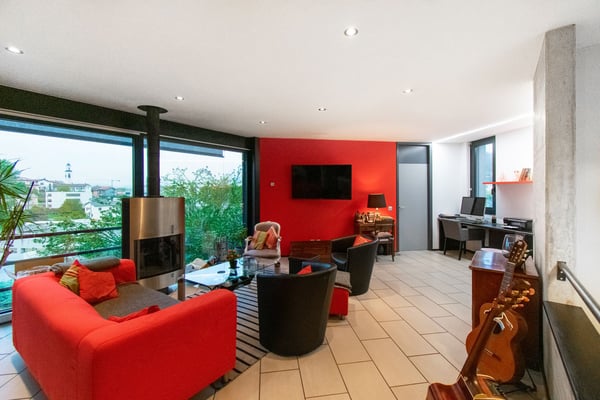 CASA MODERNA SU DUE PIANI CON GIARDINO E TERRAZZA 9