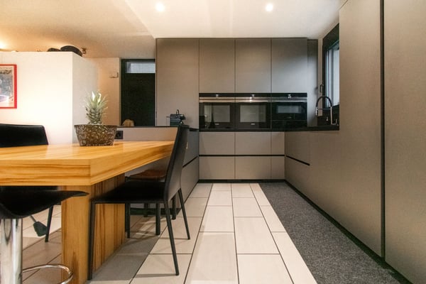 CASA MODERNA SU DUE PIANI CON GIARDINO E TERRAZZA 3