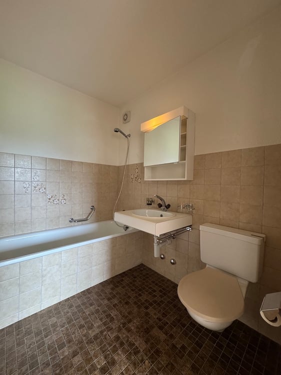 Helle 2-Zimmer-Eigentumswohnung mit Balkon & Lift 9