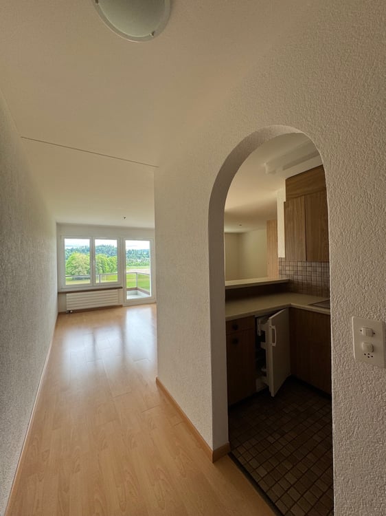 Helle 2-Zimmer-Eigentumswohnung mit Balkon & Lift 2