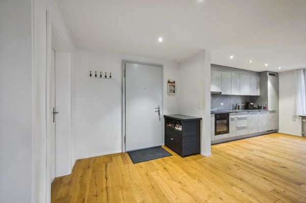 Modern renoviertes Mehrfamilienhaus mit drei Einheiten in ruhigem Quartier 3