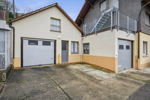 Modern renoviertes Mehrfamilienhaus mit drei Einheiten in ruhigem Quartier 11