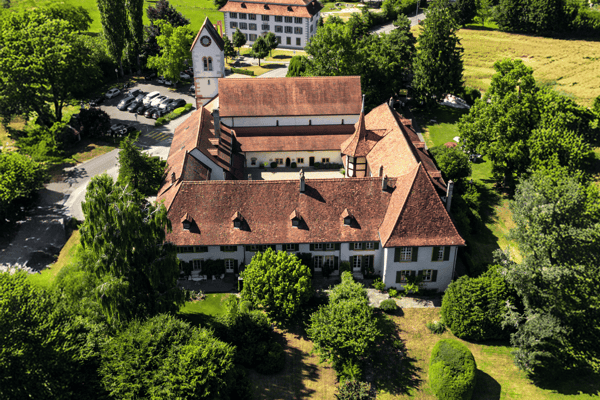 Geschichtsträchtiges Reiheneckhaus mit Einliegerwohnung 10