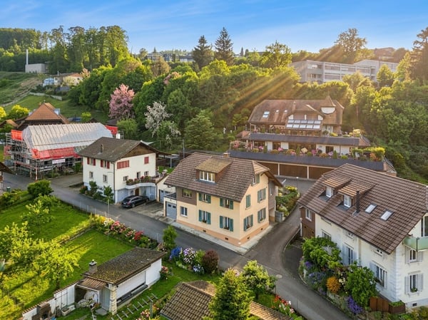 Modern renoviertes Mehrfamilienhaus mit drei Einheiten in ruhigem Quartier 2