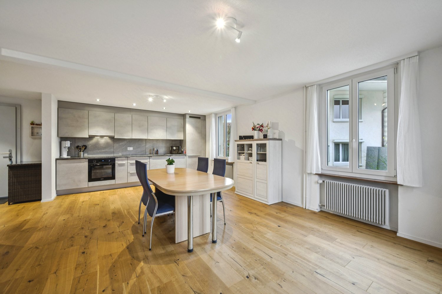 Immobilie in Safnern - Modern renoviertes Mehrfamilienhaus mit drei Einheiten in ruhigem Quartier - Bild 5