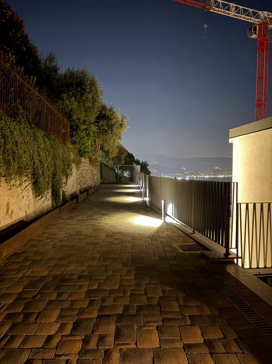 Villa contemporanea con piscina a sfioro e vista mare sulla Riviera ligure 52