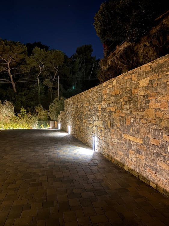 Villa contemporanea con piscina a sfioro e vista mare sulla Riviera ligure 51