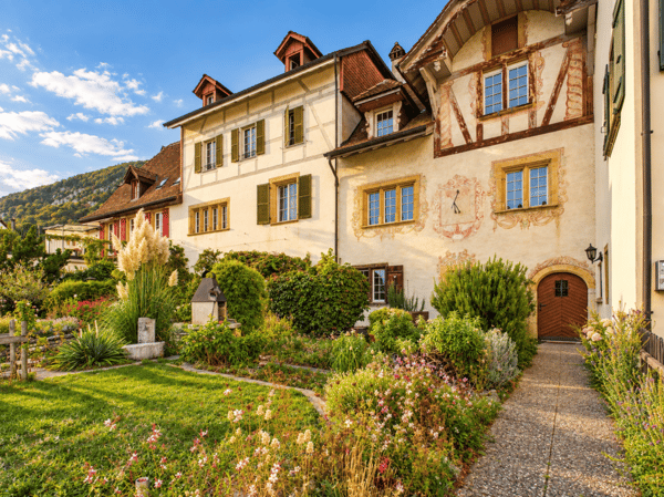 Historisches Bijou am Bielersee 1