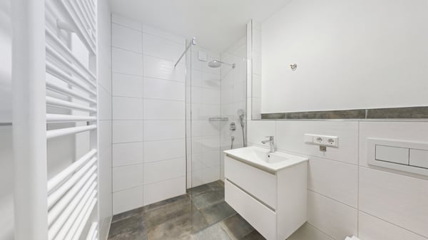 Bieterverfahren: Wohn- & Geschäftshaus in Feldberg mit Neubau, Gewerbe 13