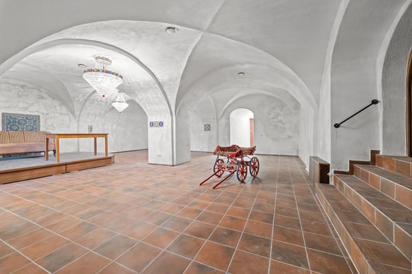 Charaktervoll und historisch - Denkmalgeschütztes Wohn- und Geschäft 1