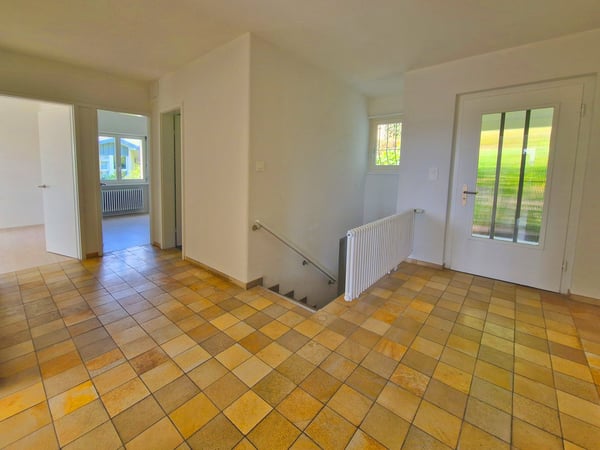 Grosszügiges 6-Zimmer-Einfamilienhaus mit viel Privatsphäre und Weitsicht in Biberstein 6