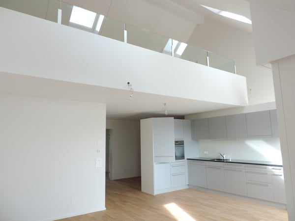 Moderne 4.5-Zimmer-Maisonette-Wohnung mit Weitsicht 4