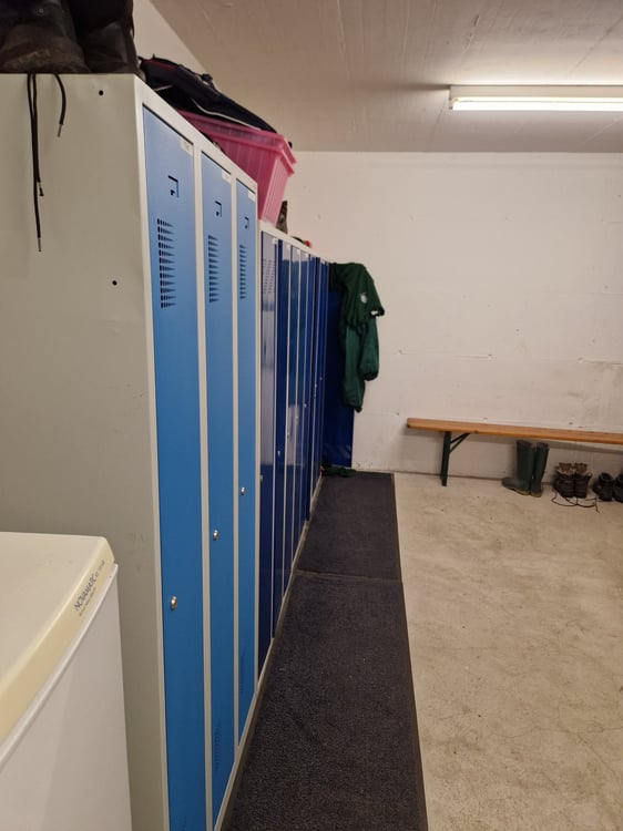 Befahrbare Gewerbefläche im EG mit Büro, Küche und 10 Aussenparkplätzen in Dübendorf 8