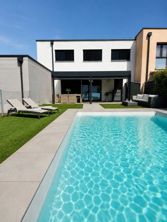 Villa E avec Piscine 1