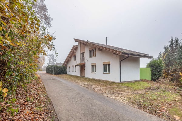 Grosszügiges Einfamilienhaus mit Weitblick, viel Privatsphäre und einzigartigem Raumgefühl 12