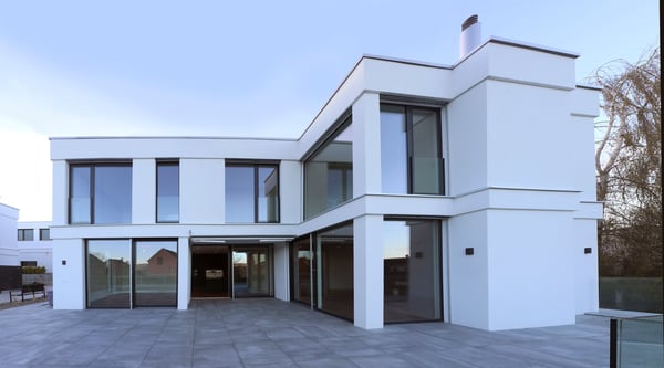 Oberwil Bestlage: Exklusive 6-Zimmer-Villa mit Pool, Garten & Einliegerwohnung 2