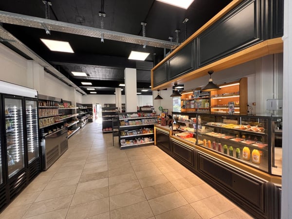 Tankstelle mit modernem Shop & Gastronomiepotenzial in Moutier 5