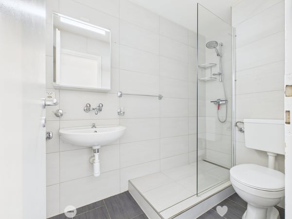 Appartement 3 pièces rénové avec vue panoramique à Biel 7