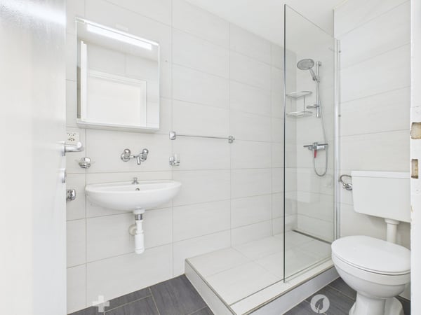 Appartement 3 pièces rénové avec vue panoramique à Biel 7