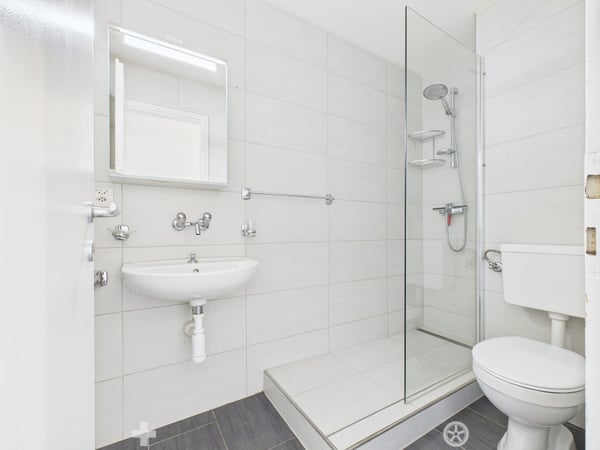 Appartement 3 pièces rénové avec vue panoramique à Biel 7