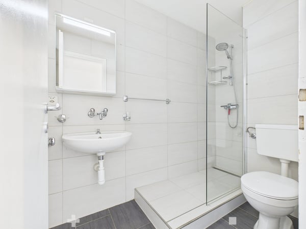 Appartement 3 pièces rénové avec vue panoramique à Biel 7