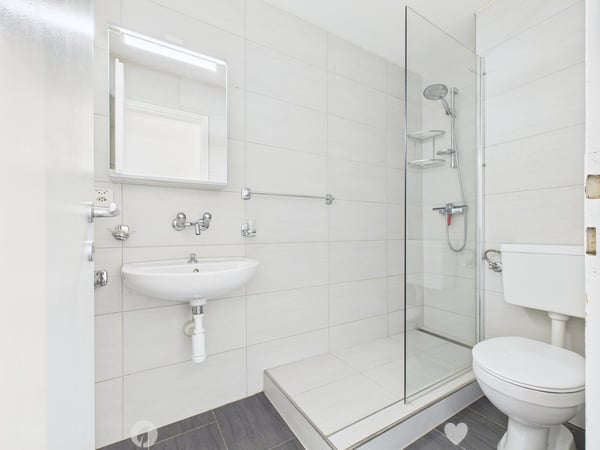 Appartement 3 pièces rénové avec vue panoramique à Biel 7