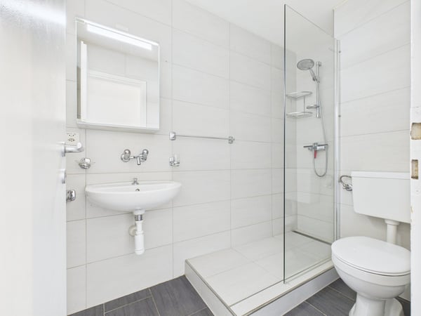 Appartement 3 pièces rénové avec vue panoramique à Biel 7