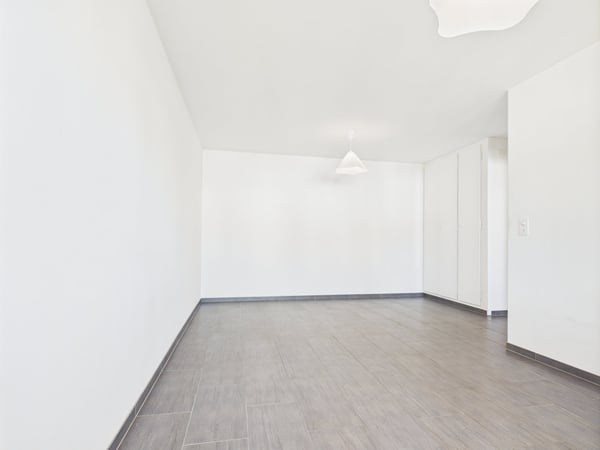 Appartement 3 pièces rénové avec vue panoramique à Biel 11