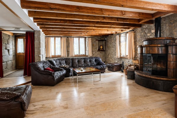 Ancienne ferme vaudoise de caractère - deux logements distincts 5