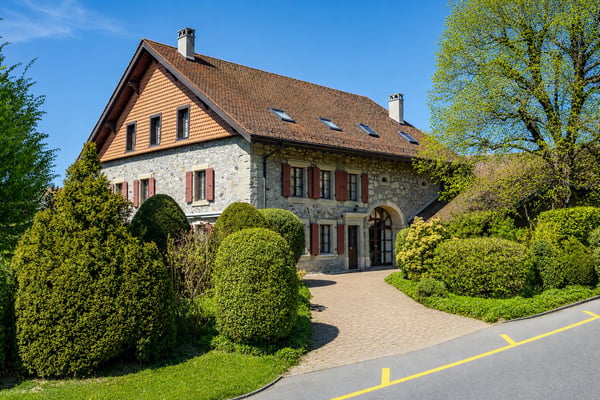 Ancienne ferme vaudoise de caractère - deux logements distincts 1
