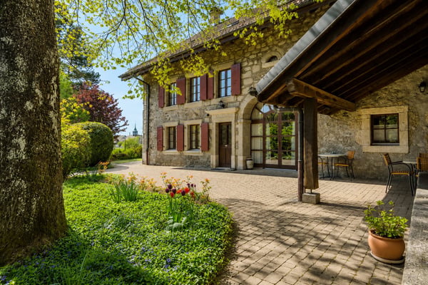 Ancienne ferme vaudoise superbement rénovée avec potentiel