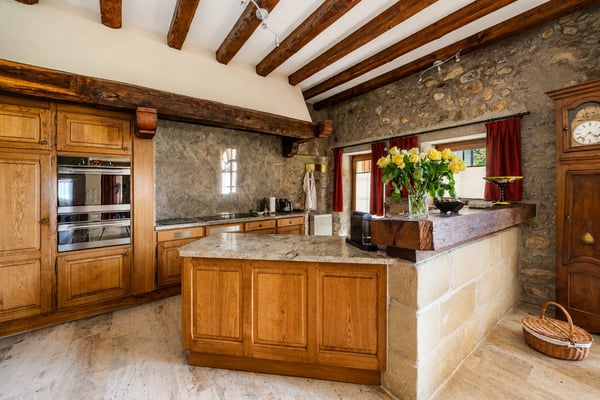 Ancienne ferme vaudoise superbement rénovée avec potentiel 6
