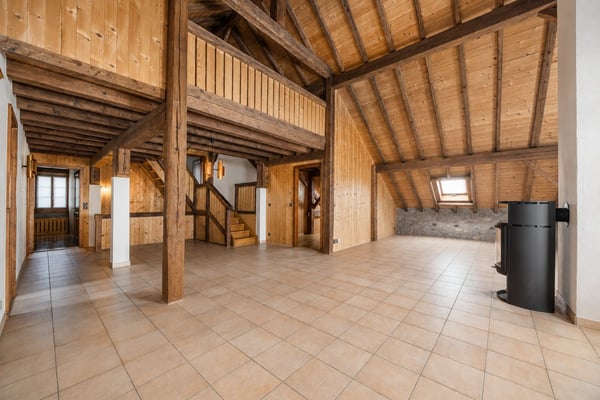 Ancienne ferme vaudoise superbement rénovée avec potentiel 12