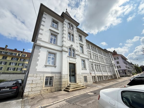 Bâtiment industriel historique à vendre – Rue Beau-Site 17, Le Locle