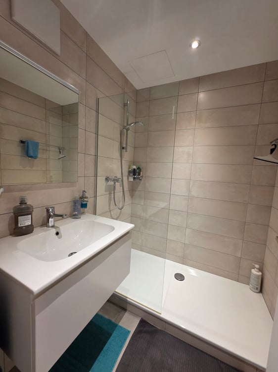 Charmant appartement de 2 pièces rénové avec balcon – La Chaux-de-Fonds 16