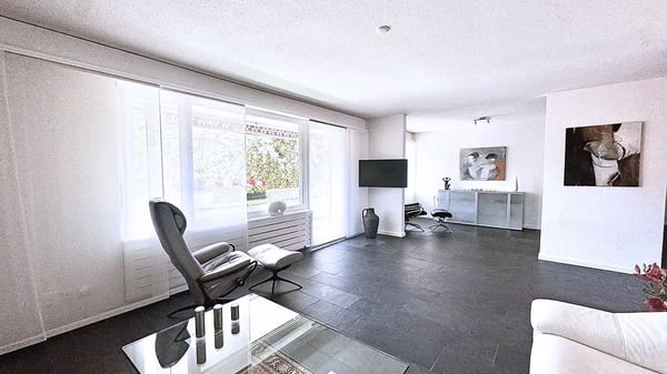 Helle 5.5 Zimmer Eigentumswohnung mit Balkon in Wetzikon 7