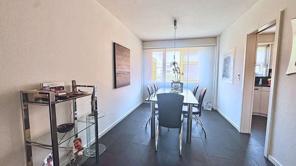 Helle 5.5 Zimmer Eigentumswohnung mit Balkon in Wetzikon 5