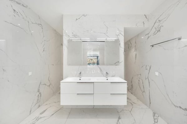 Moderna Villa con piscina 13
