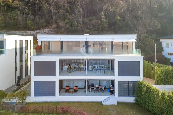 Atticco con vista lago 14