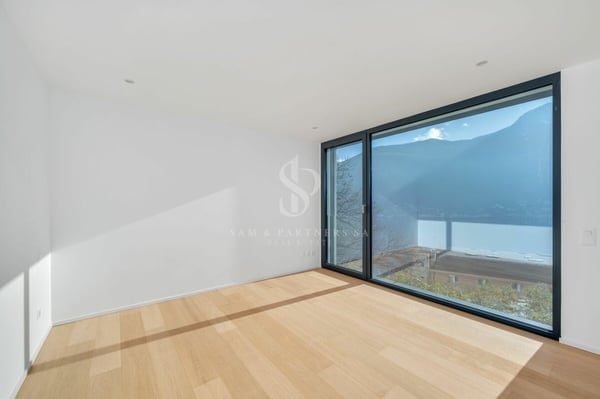Nuova Villa con vista lago 11