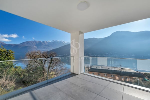Nuova Villa con vista lago 18