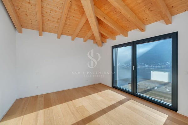 Nuova Villa con vista lago 16